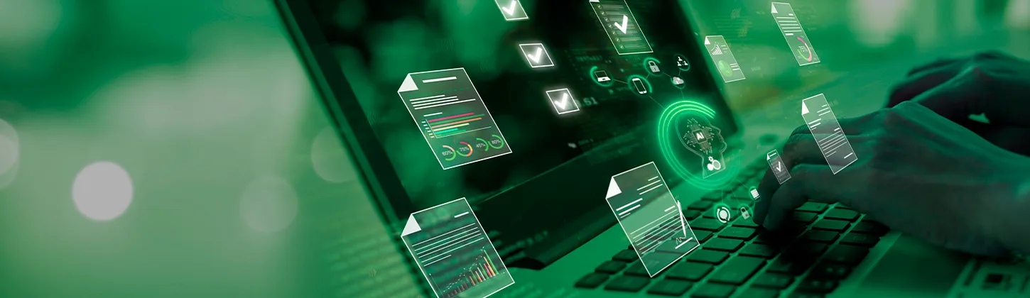 Uma pessoa usa um laptop com uma sobreposição digital verde que exibe documentos flutuantes com ícones de aprovação e inteligência artificial. A imagem simboliza a auditoria de documentos automatizada, destacando o uso da tecnologia para analisar e validar a conformidade dos arquivos.